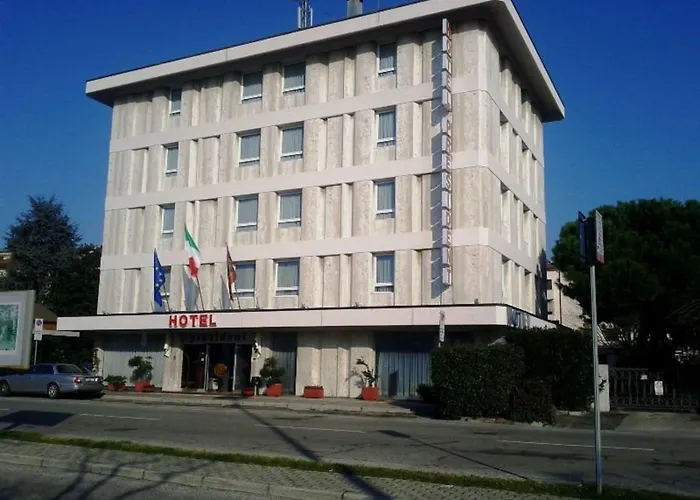Hotel President